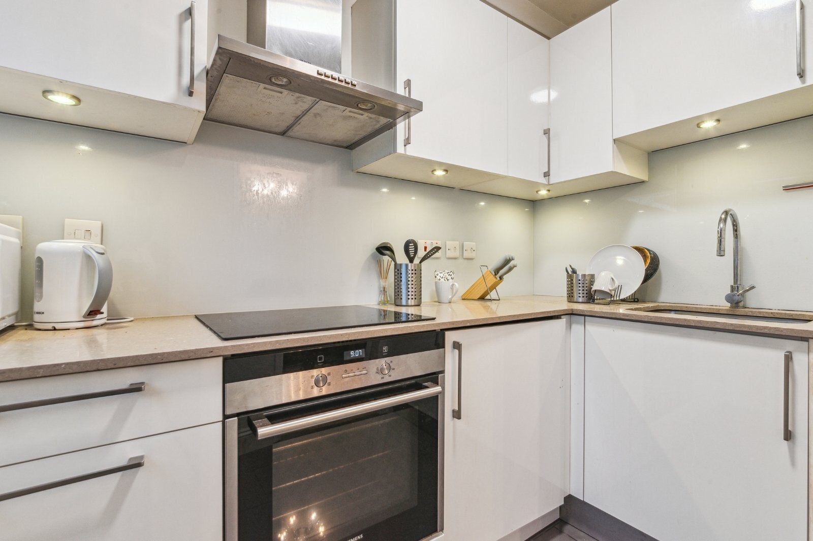 Flat Norfolk Crescent in City of Westminster