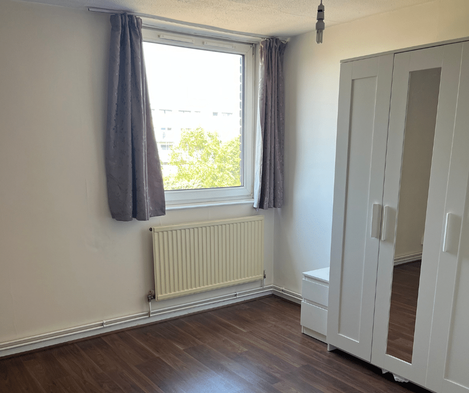 Room Wornington Road in Greater London