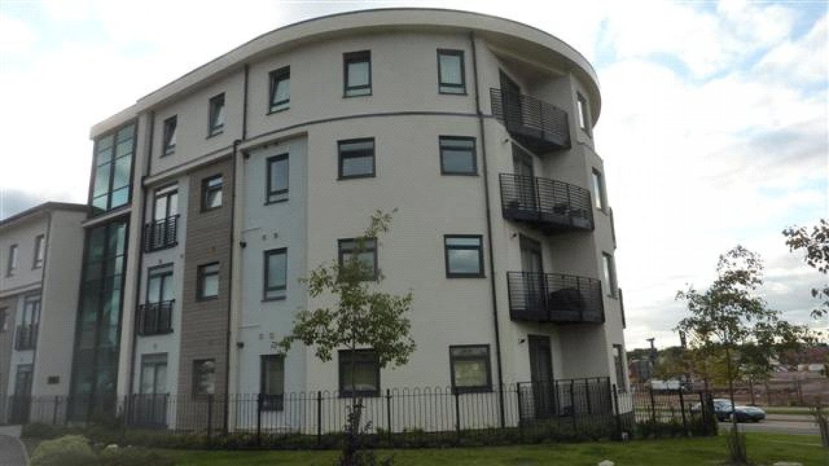 Flat Paladine Way in Coventry