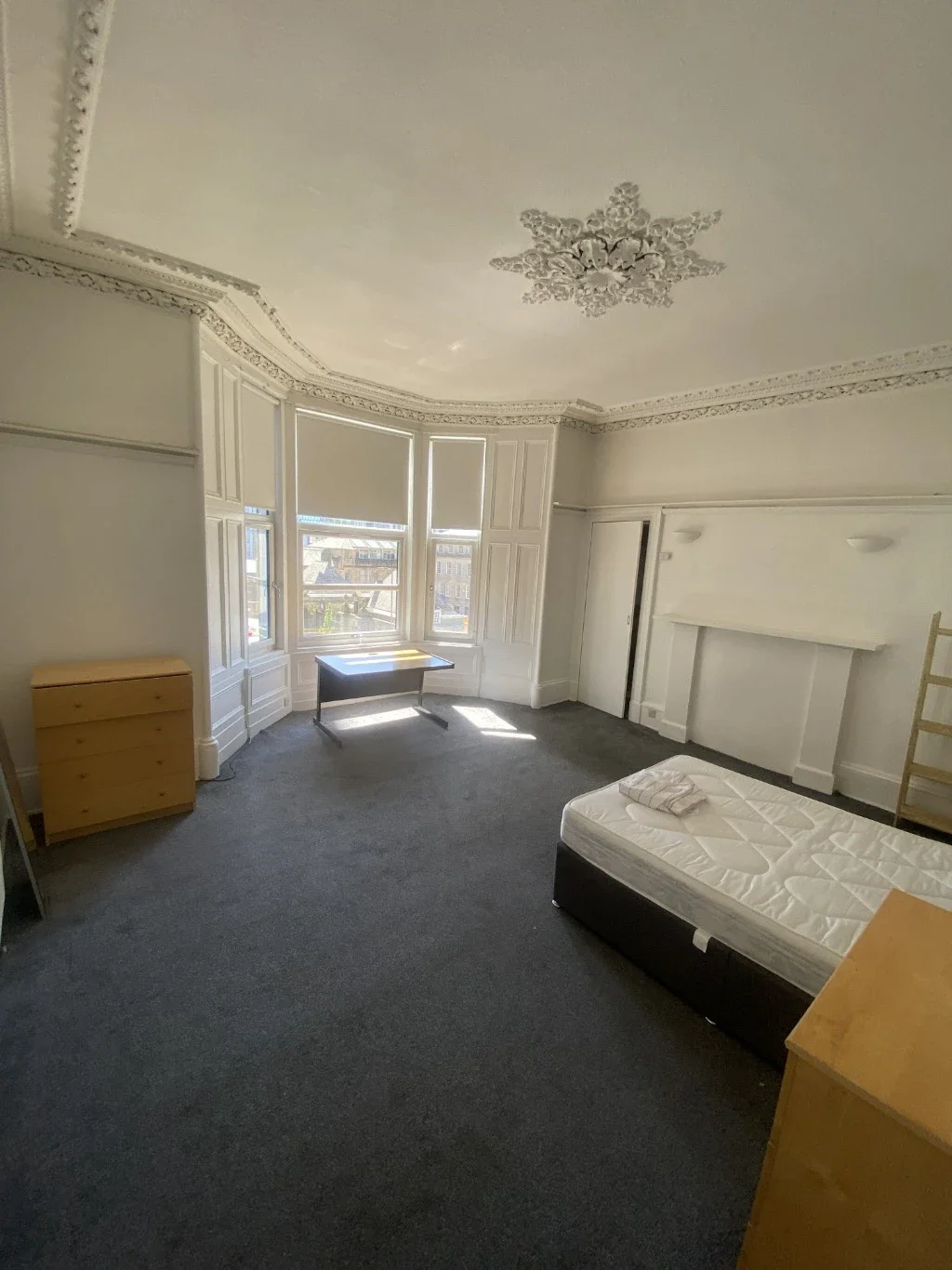 Room Holland Street in Glasgow