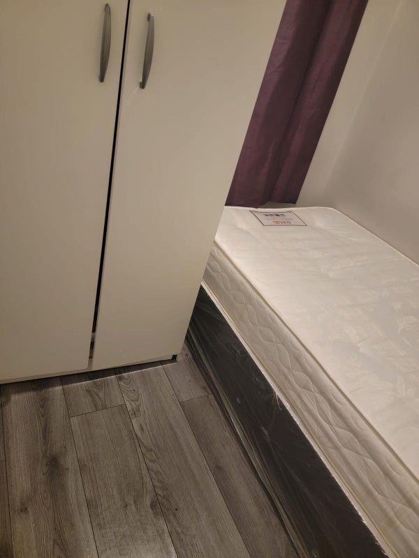 Room Forest Side in Greater London