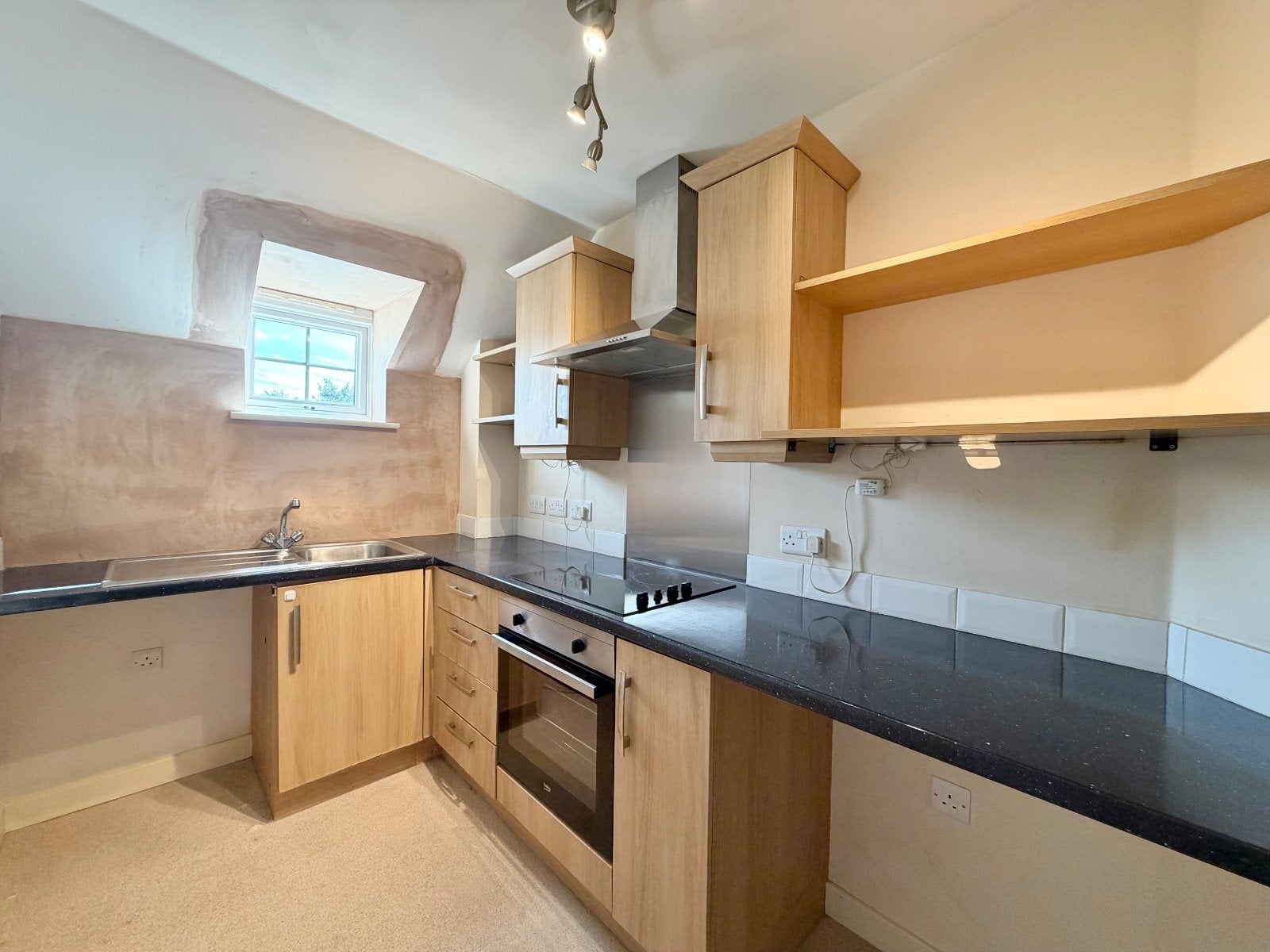 Flat Holborn Court in Bradford