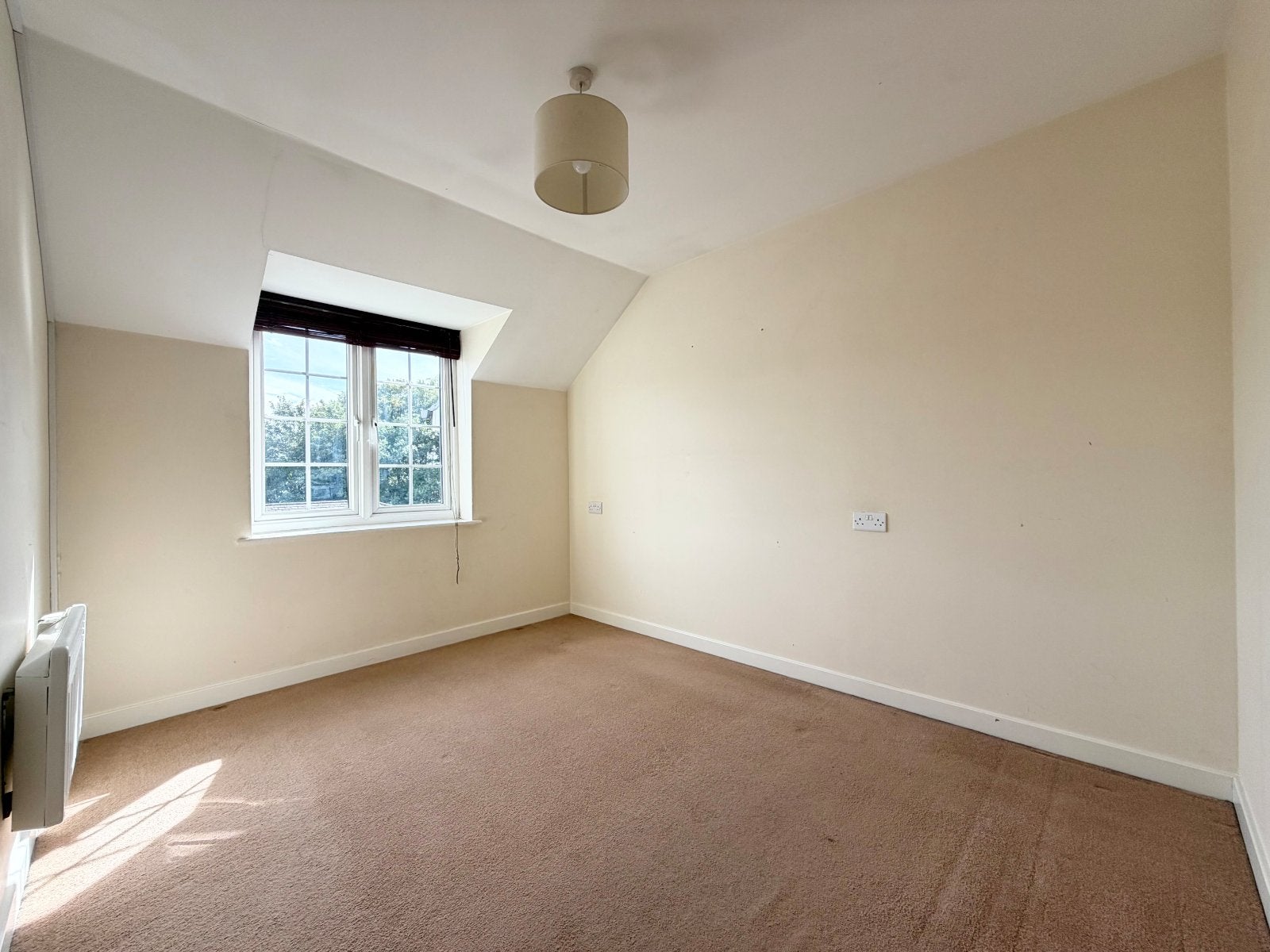 Flat Holborn Court in Bradford