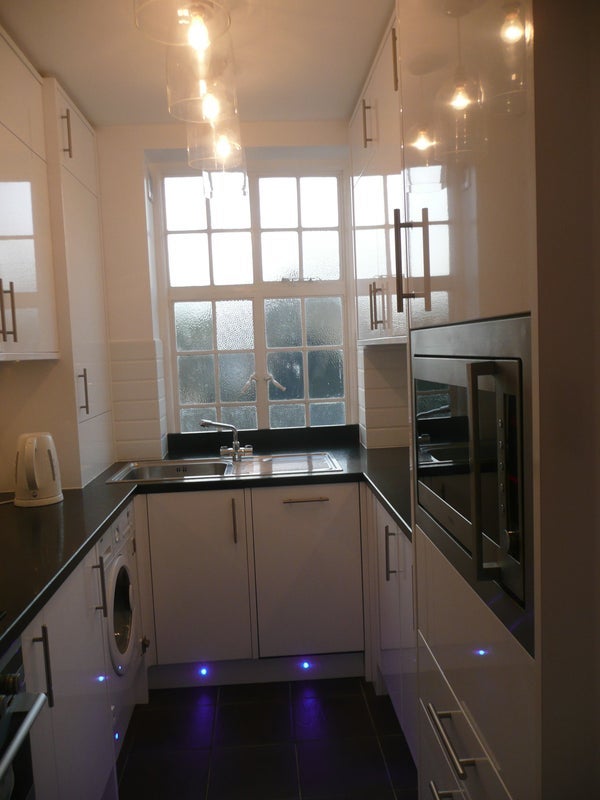 Room Finchley Road in Greater London
