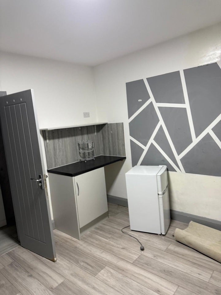 Room Firs Drive in Greater London