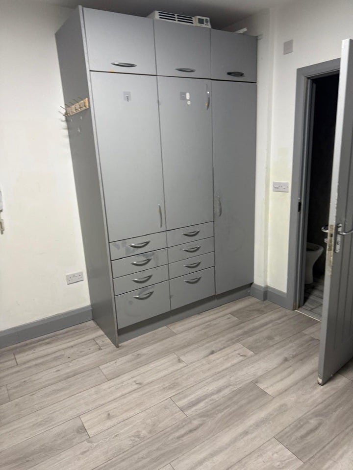 Room Firs Drive in Greater London