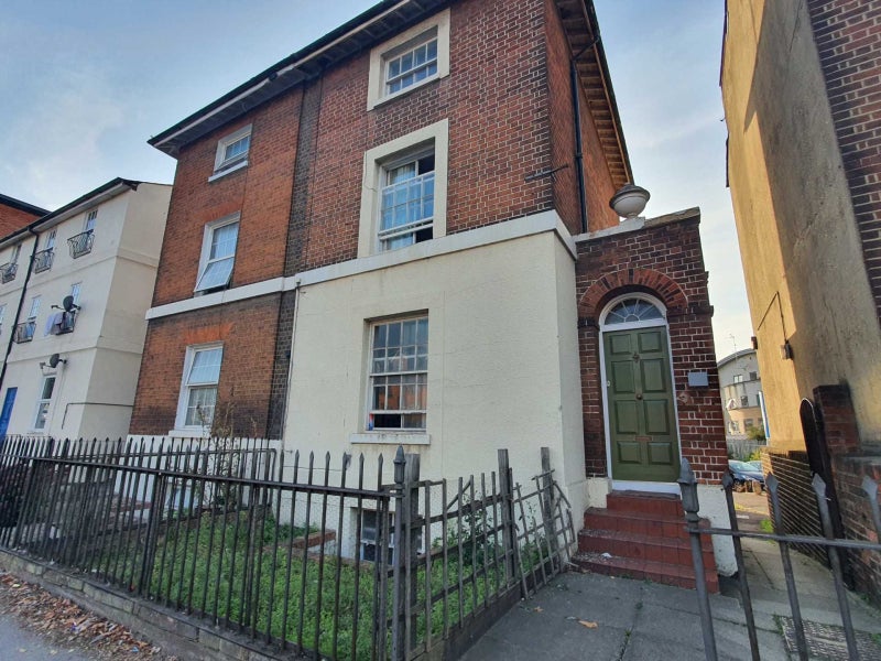 Room Caversham Road in Reading