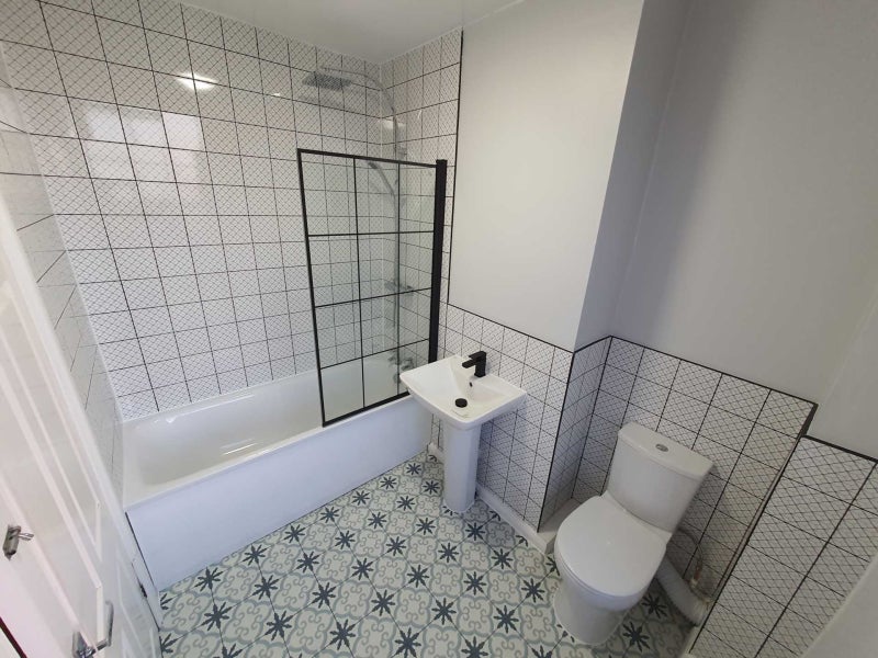 Room Caversham Road in Reading