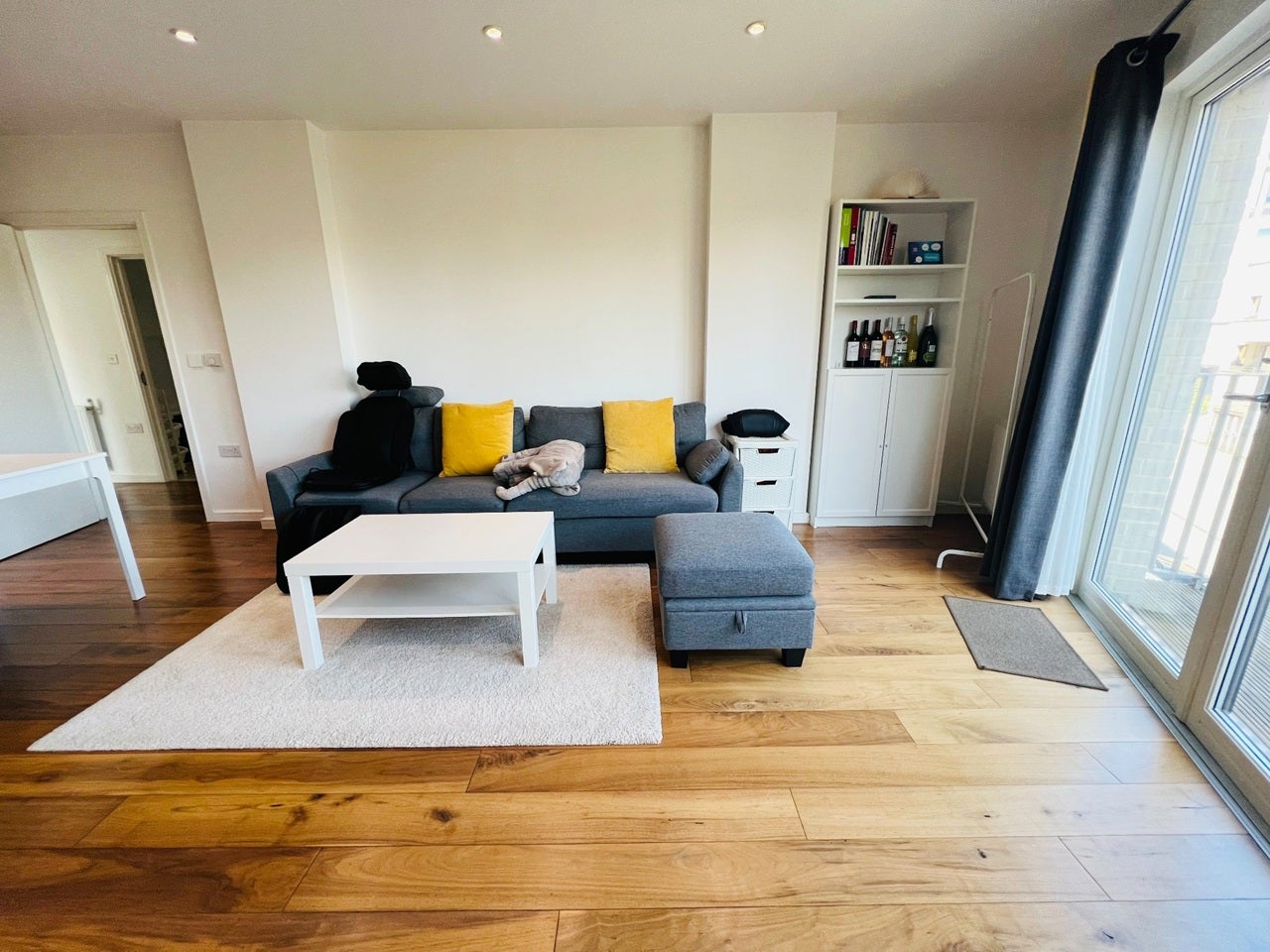 Flat Valentina Avenue in Greater London