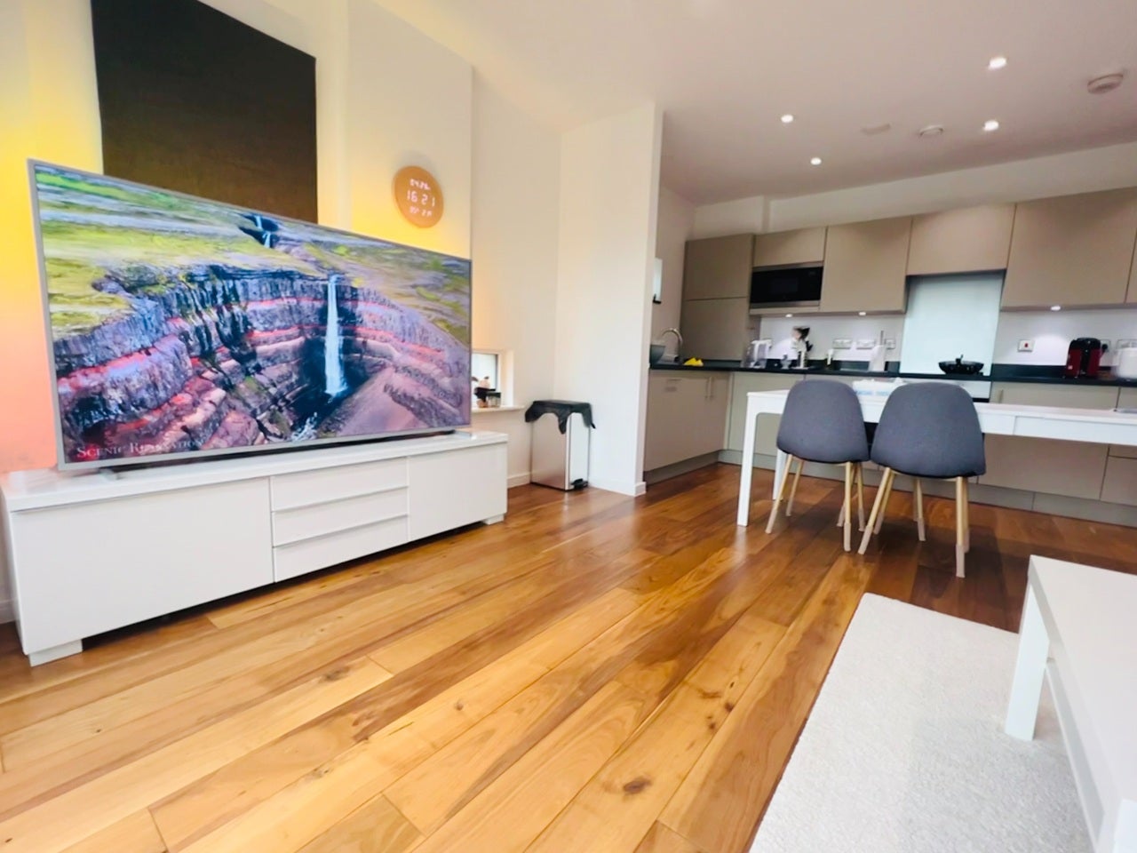 Flat Valentina Avenue in Greater London