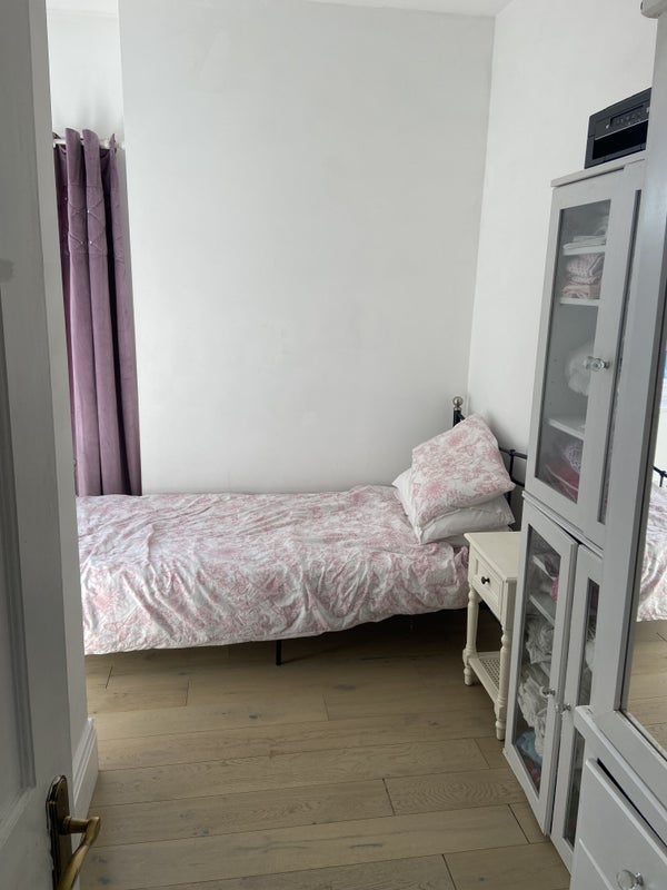 Room Stone Road in Stafford