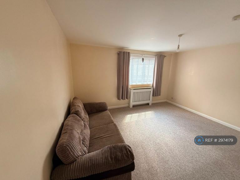 Flat Megs Way in Braintree