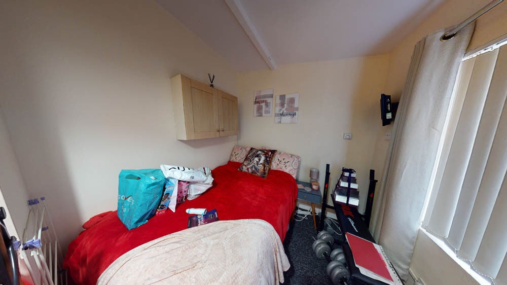Flat Headingley Mount in Leeds