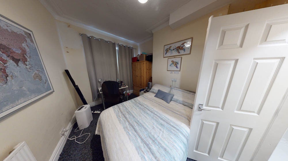 Flat Headingley Mount in Leeds