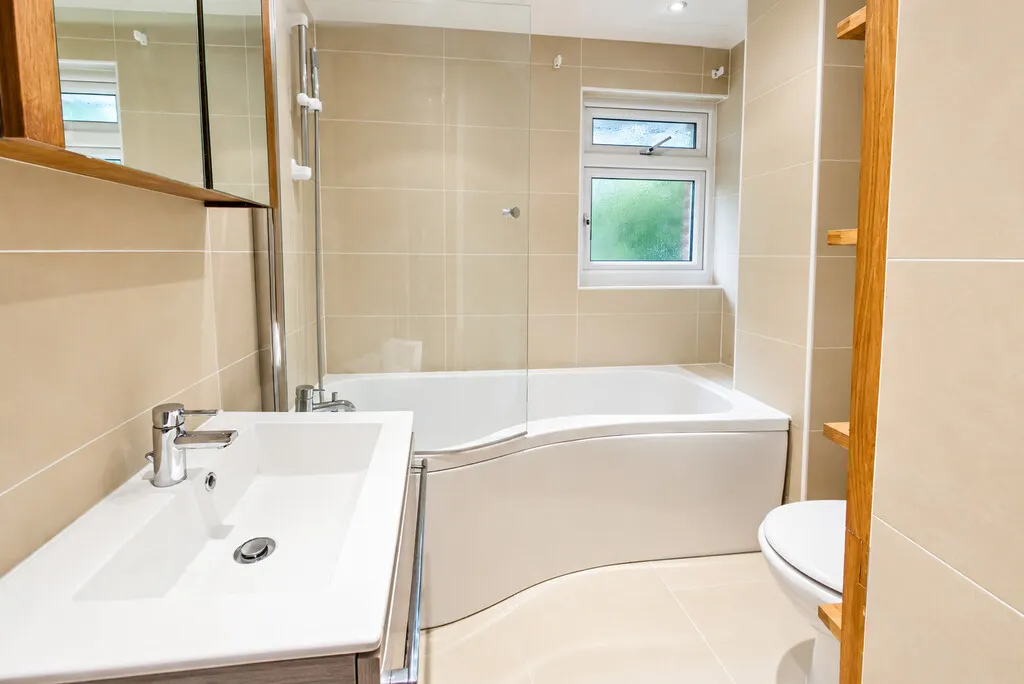 House Frays Lea in Greater London