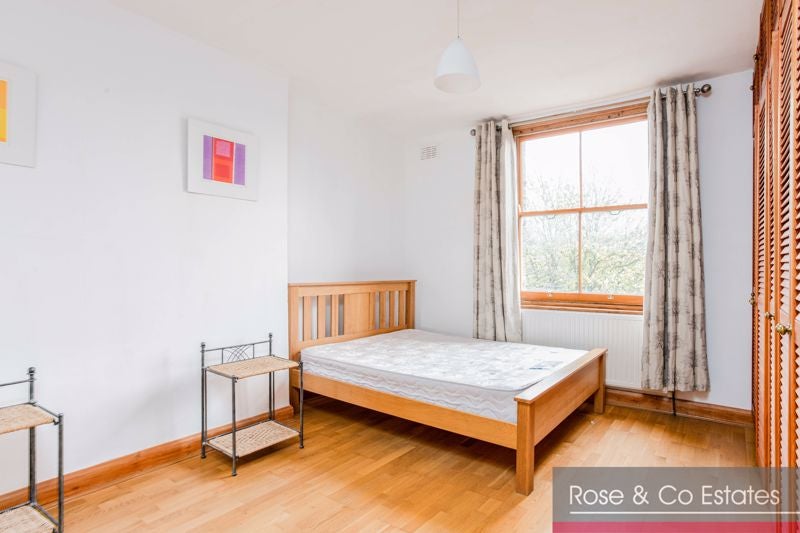 Flat Fairhazel Gardens in Greater London