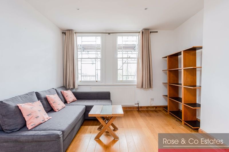 Flat Fairhazel Gardens in Greater London