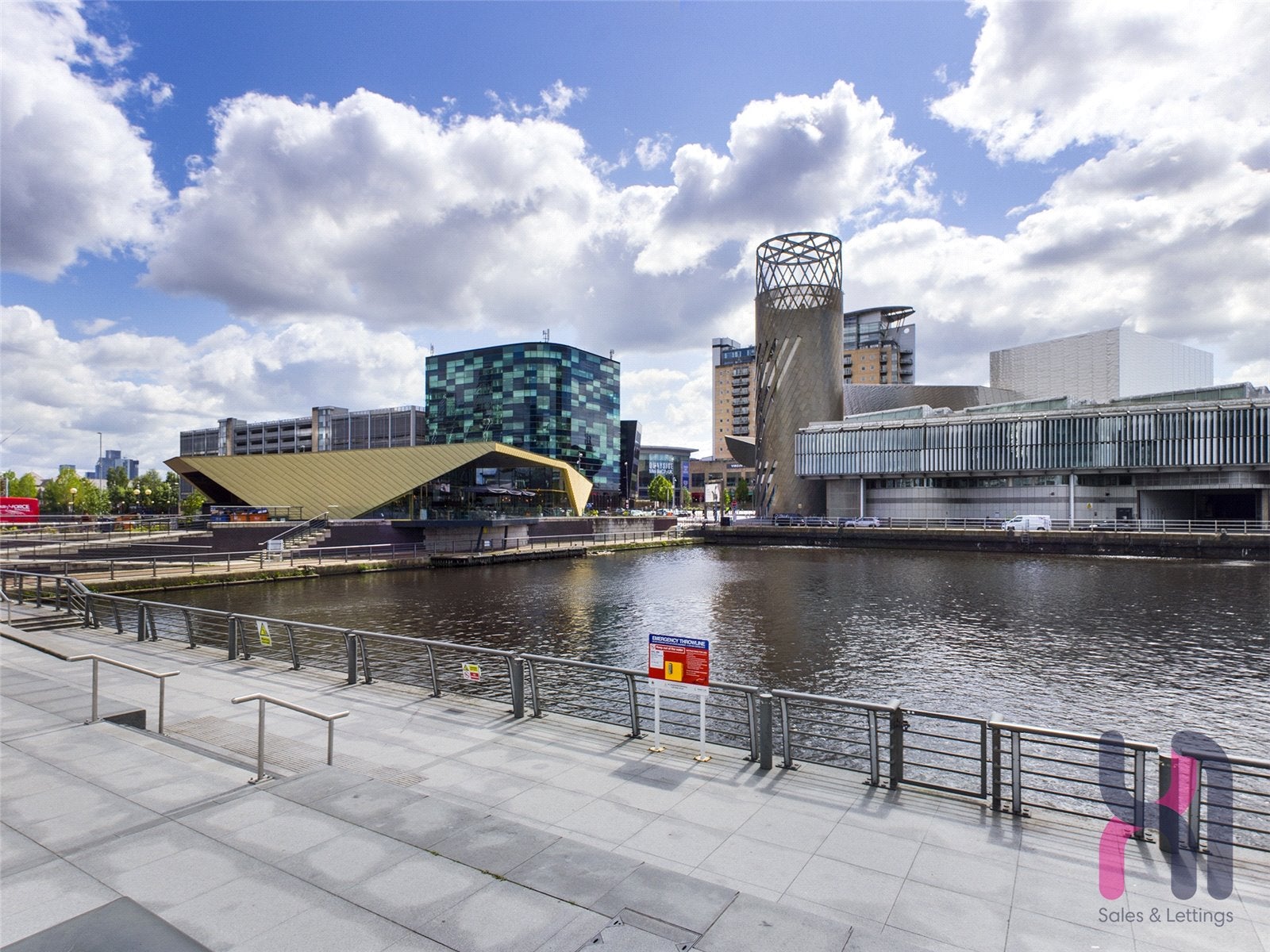 Flat The Quays in Salford
