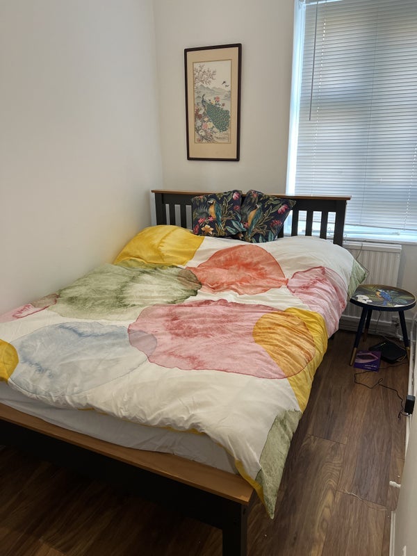 Flat Castle Place in Greater London