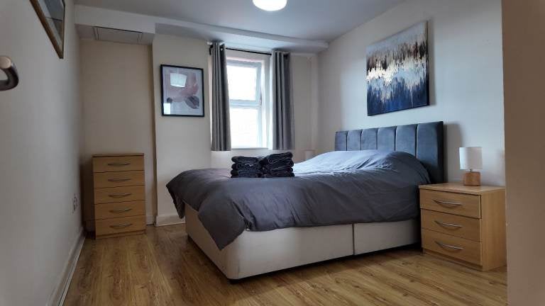 Flat College Place North in Belfast