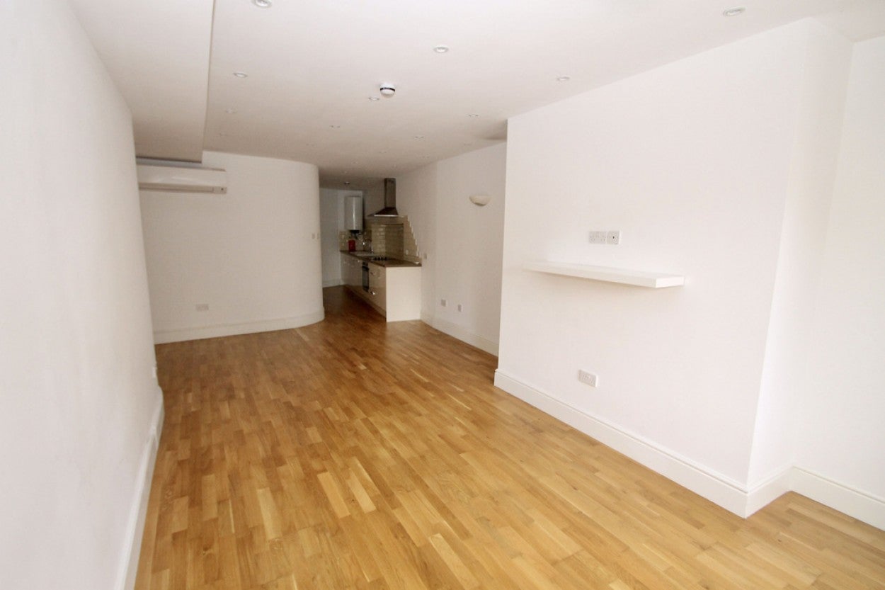 Flat St James's Street in South Petherton