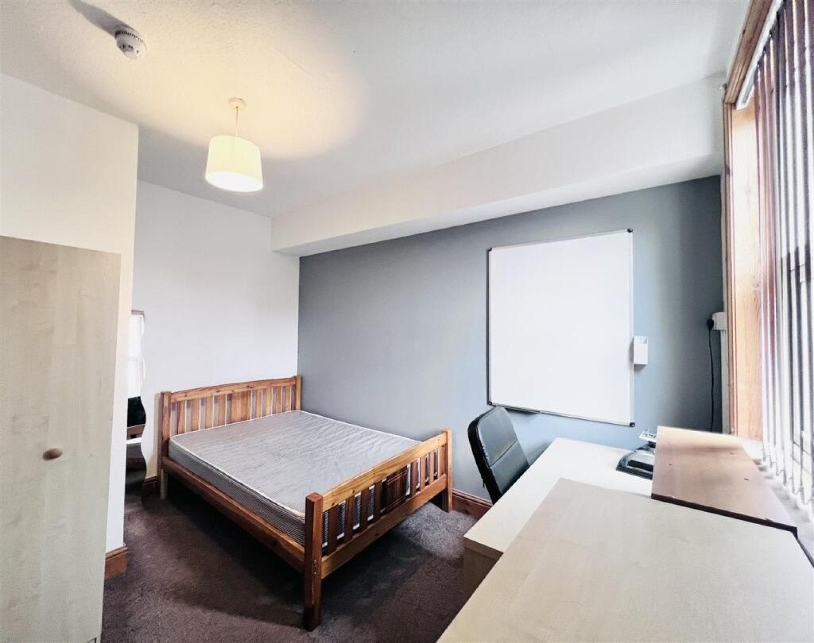 Room Sherwin Grove in Nottingham