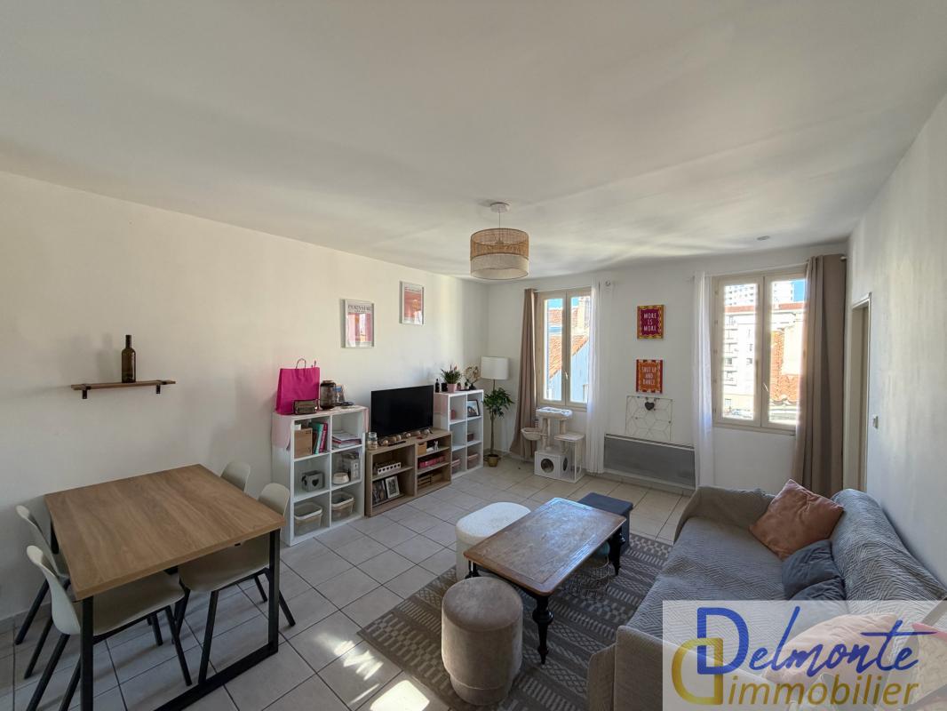 Flat Boulevard du 4 Septembre in La Seyne-sur-Mer