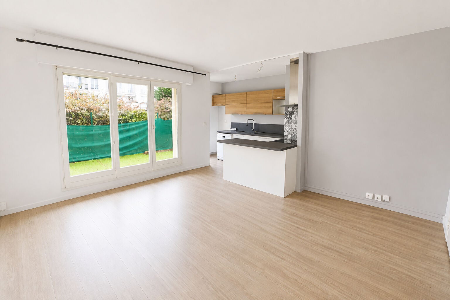 Flat Rue Henri Ramas in Chatou