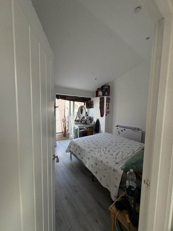 Room Portland Road in Greater London