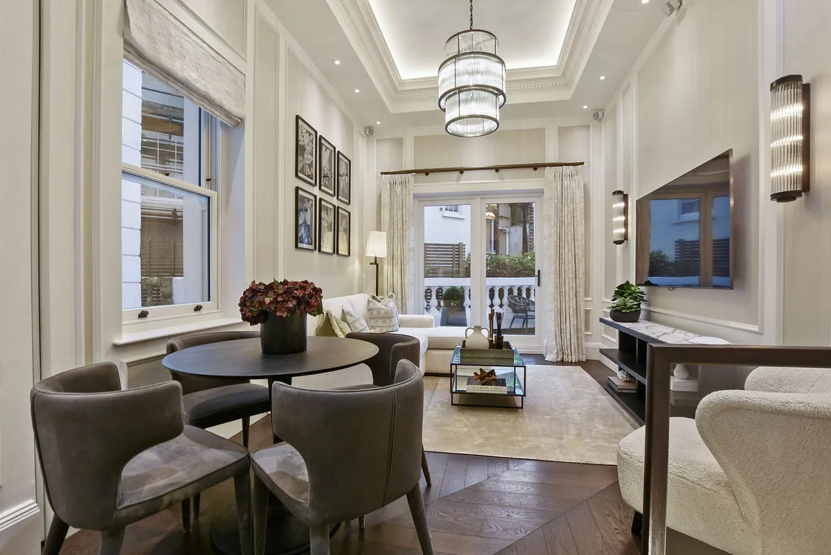 Flat Prince of Wales Terrace in Greater London