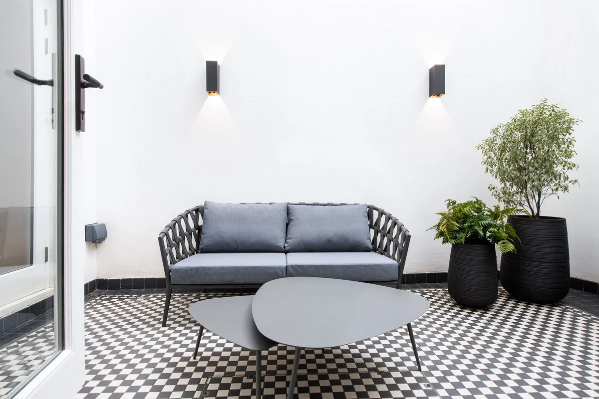 Flat Prince of Wales Terrace in Greater London