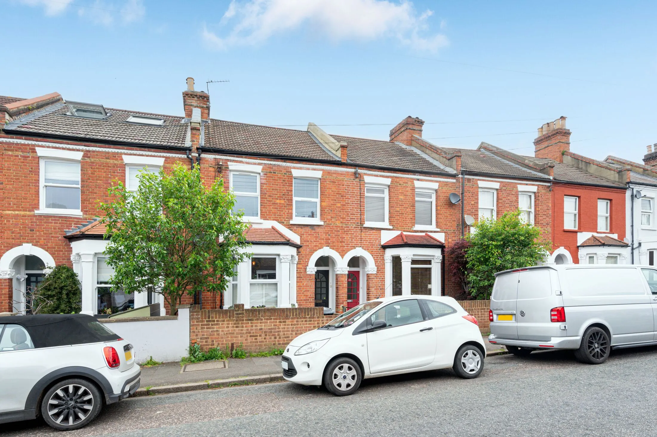 Flat Natal Road in Greater London