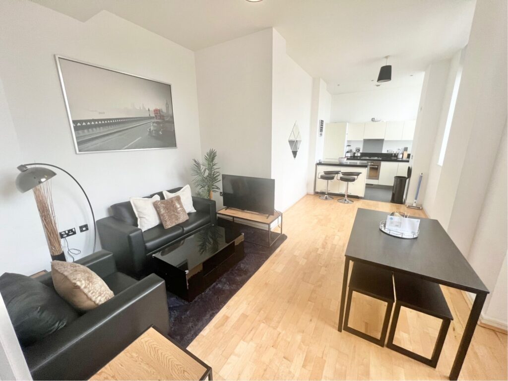 Flat Great West Road in Greater London