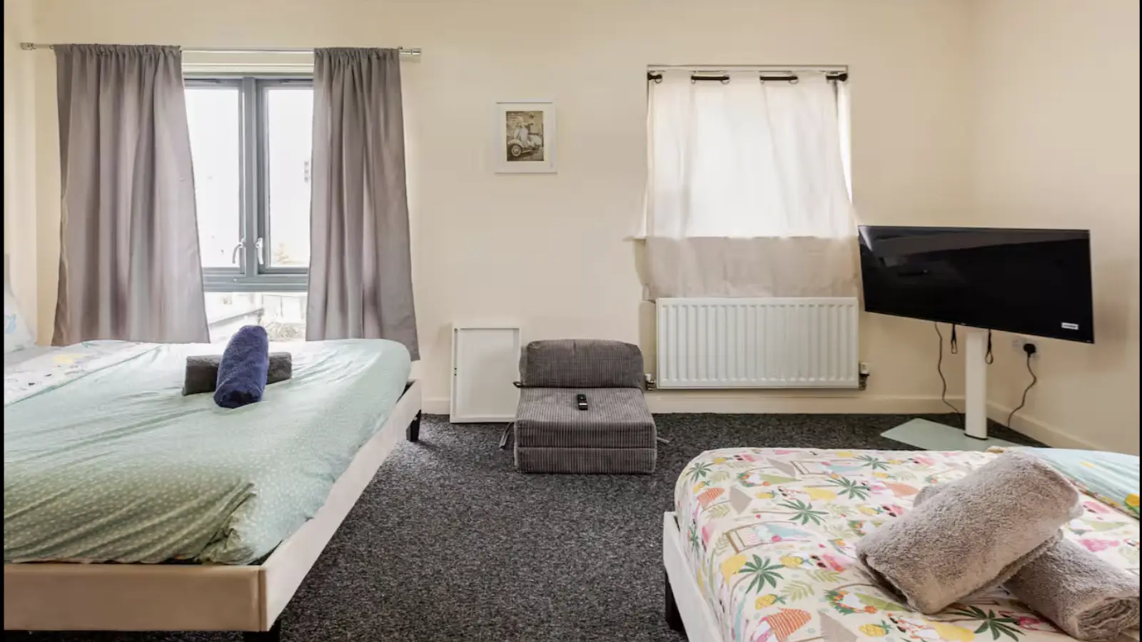 Flat Lawes Way in Greater London
