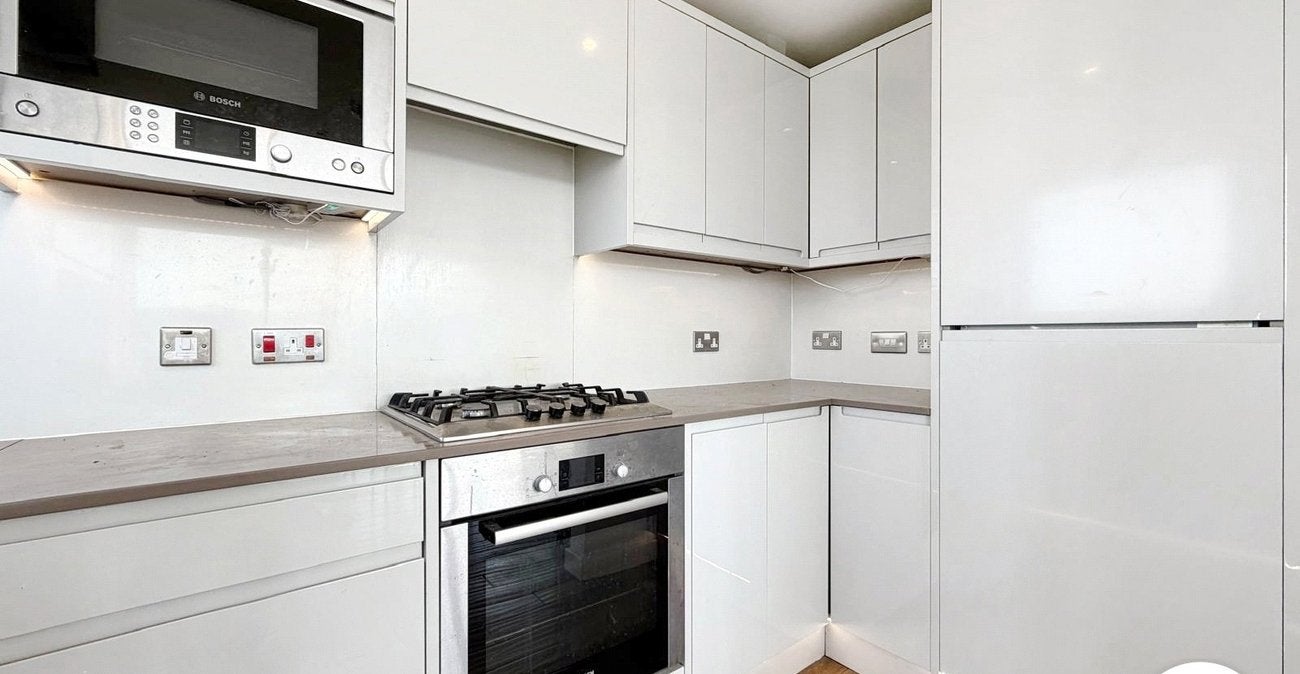 Flat Defence Close in Greater London