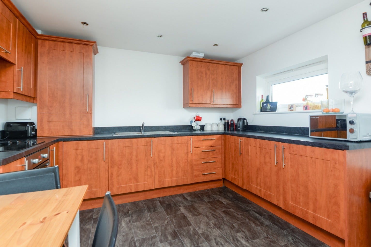 Flat Arundel Square in Maidstone