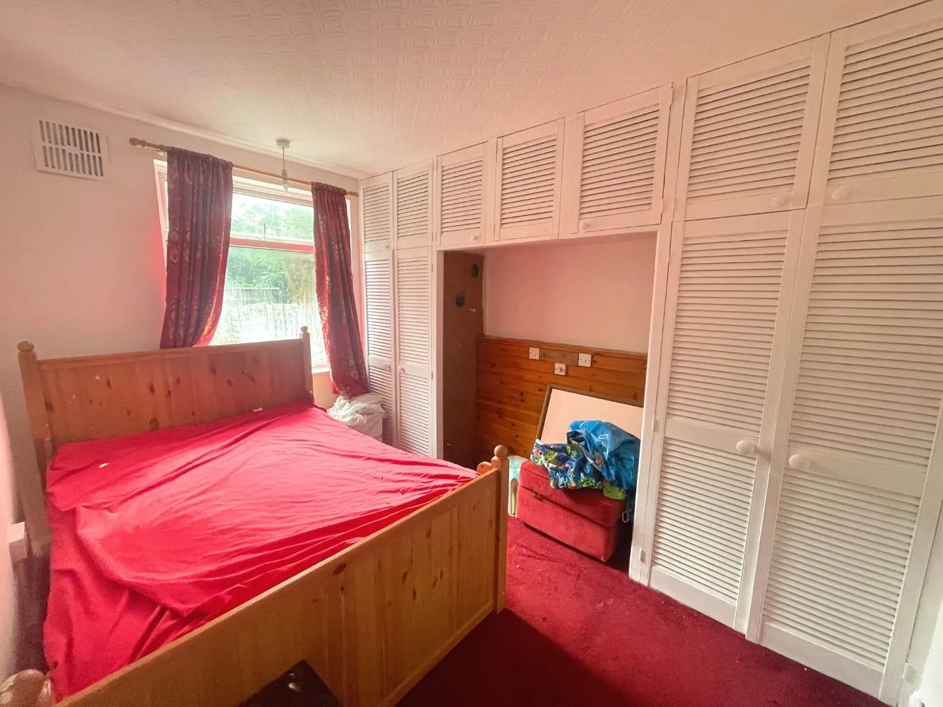 Flat Shelley Avenue in Greater London