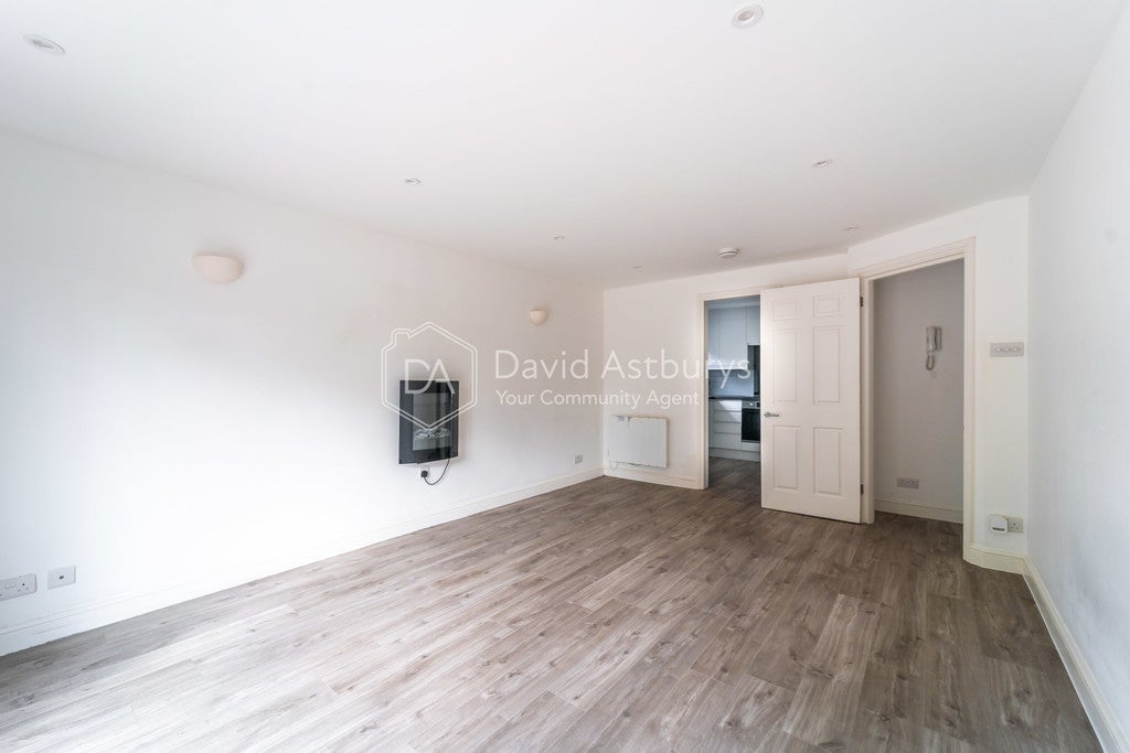 Flat Woodberry Grove in Greater London