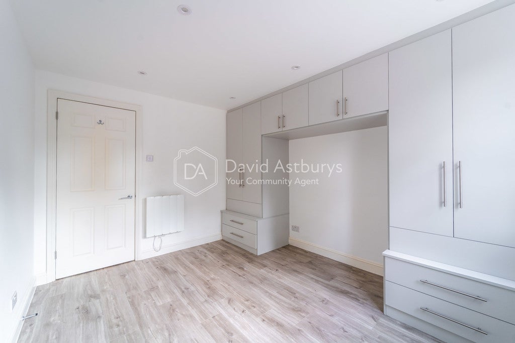 Flat Woodberry Grove in Greater London