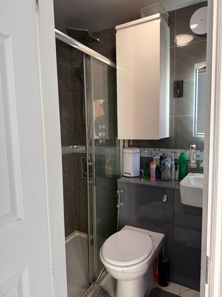 Room Ladycroft Walk in Greater London