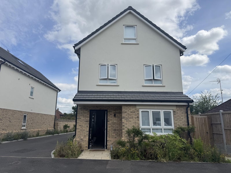 Room Leywood Close in Braintree