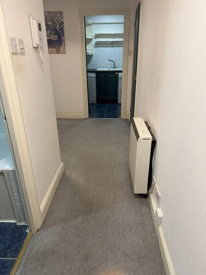 Flat Westferry Road in Greater London