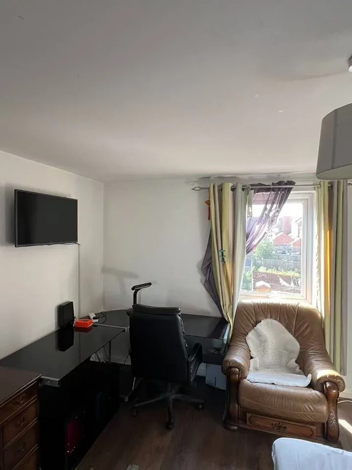 Flat Foleshill Road in Coventry