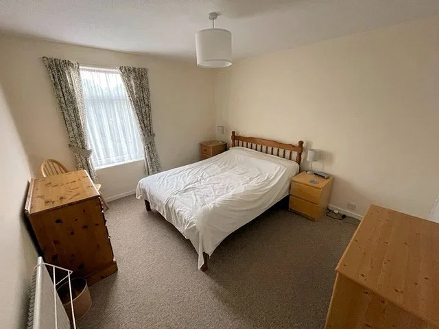 Room Pearson Grove in Leeds
