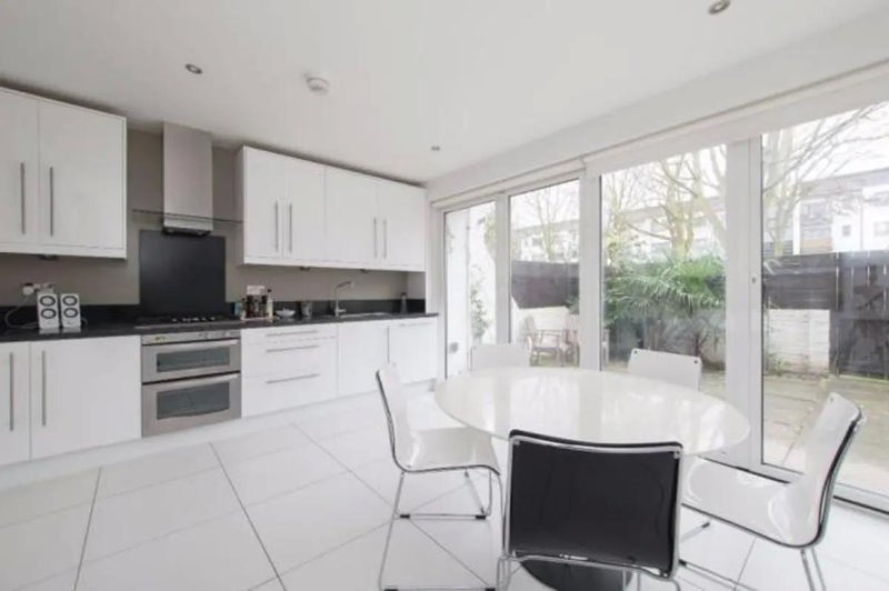 Room Tresham Crescent in City of Westminster