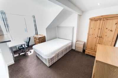 House Cliff Mount in Leeds