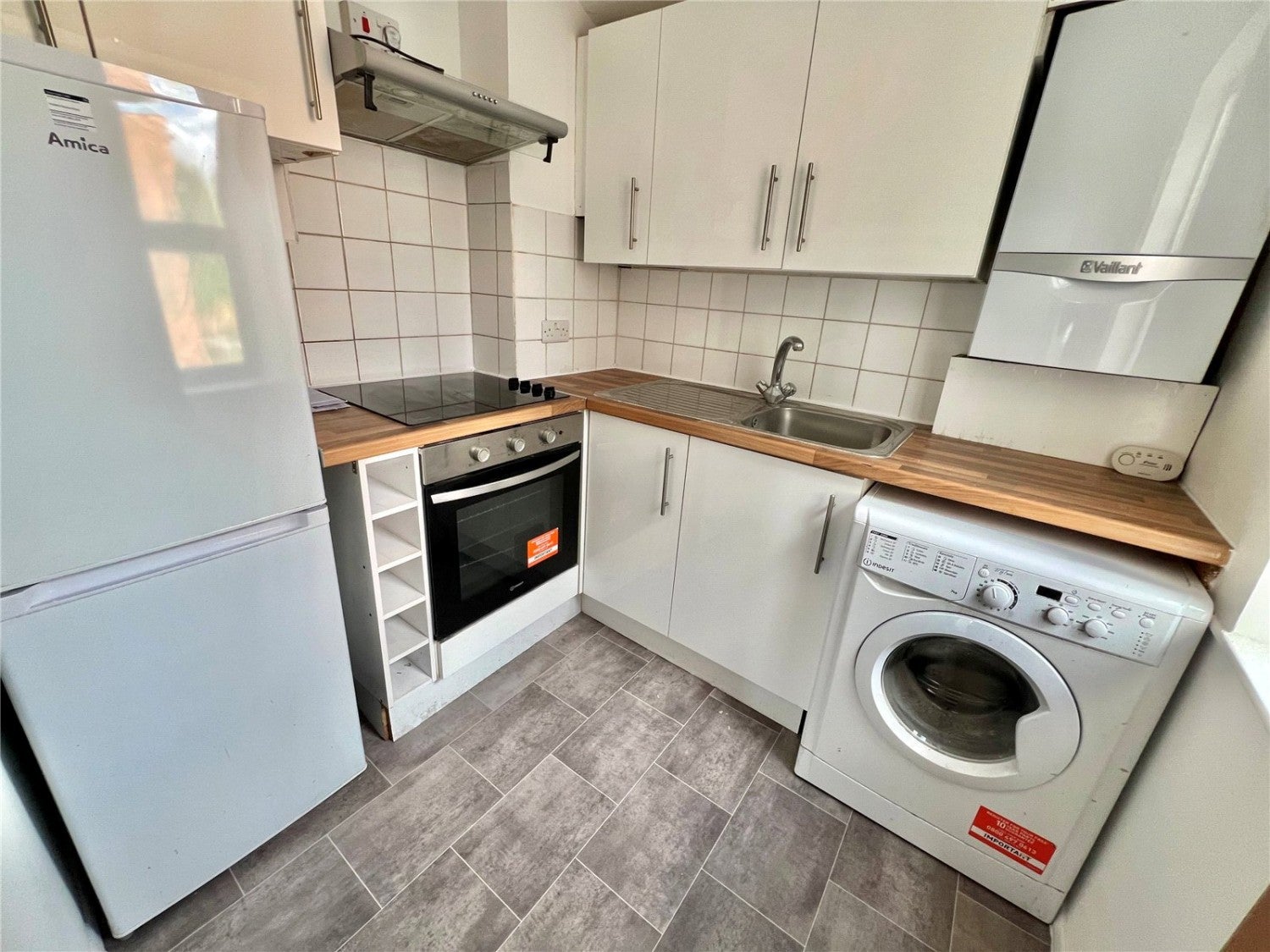 Flat Palmerston Road in Greater London