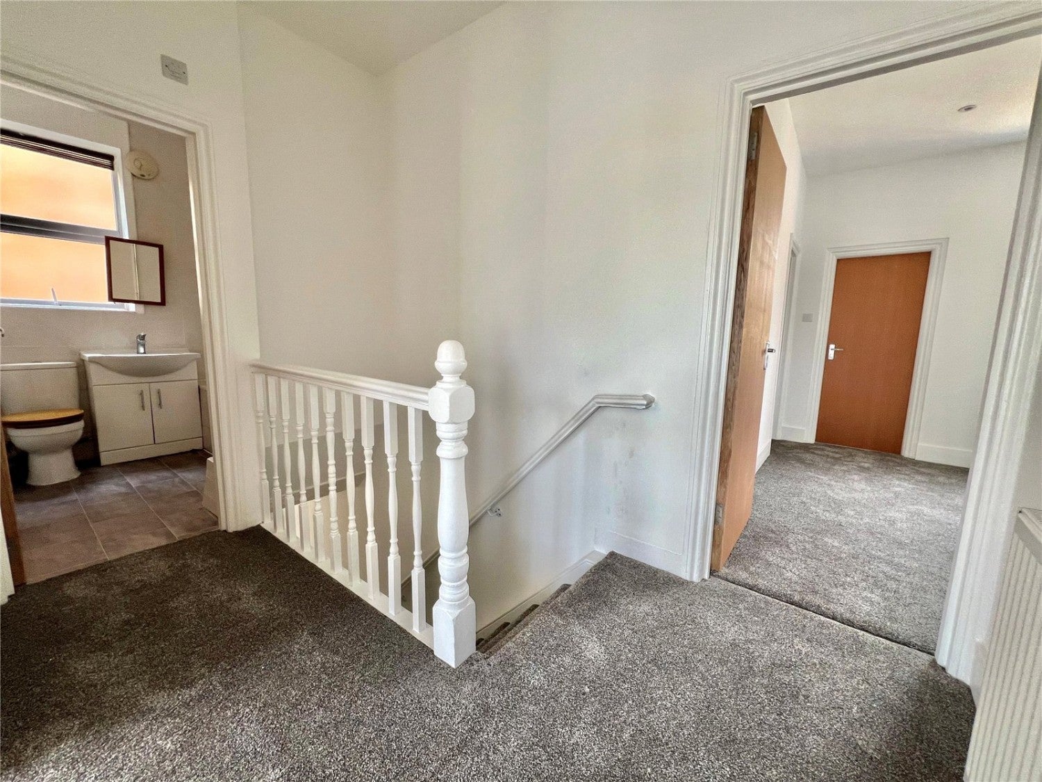 Flat Palmerston Road in Greater London