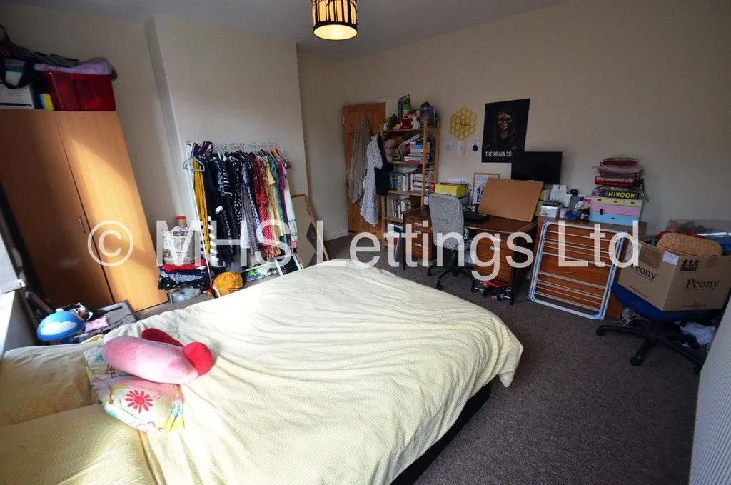 House Back Hessle Mount in Leeds