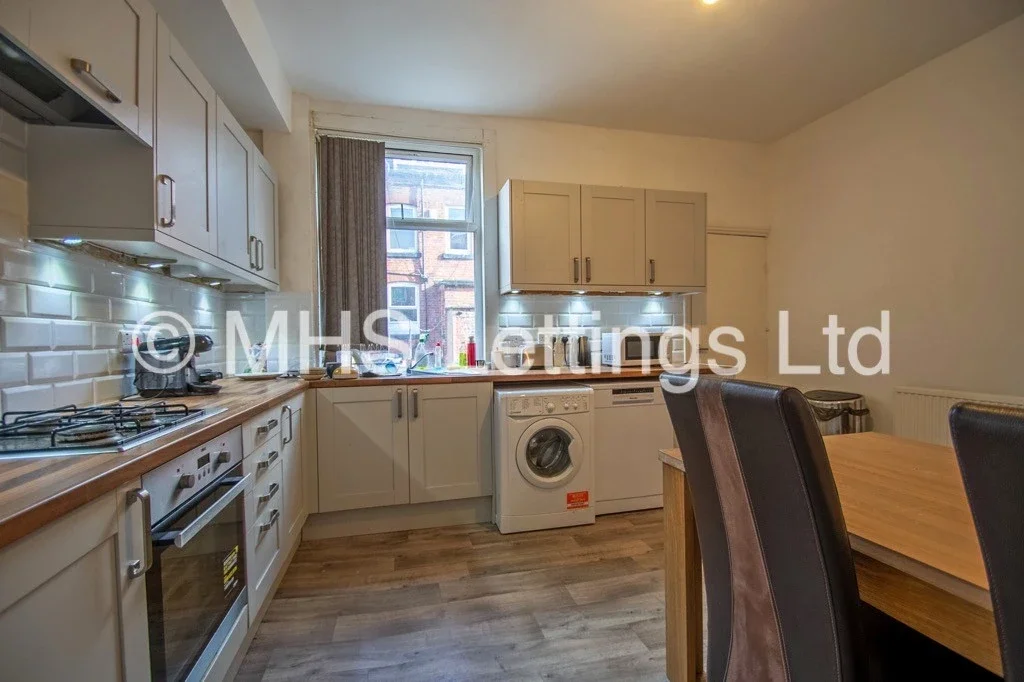 House Back Hessle Mount in Leeds
